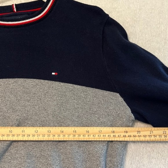 Tommy Hilfiger Mens Blue Gray Color Block Crewneck Cotton Knit Sweater Sz Medium - Picture 8 of 9